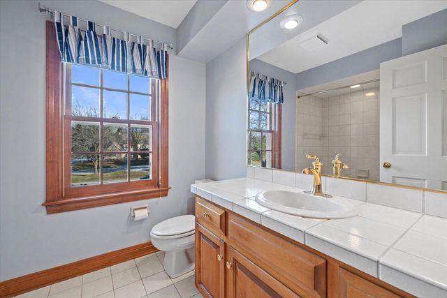 11019 N Wyngate TRACE, Mequon, WI 53092