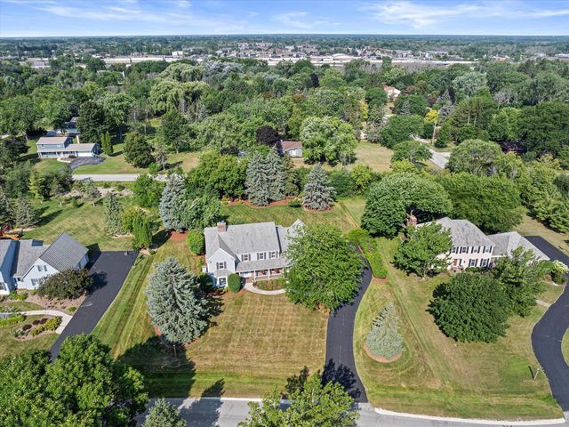 11019 N Wyngate TRACE, Mequon, WI 53092