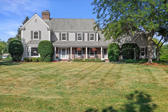 11019 N Wyngate TRACE, Mequon, WI 53092