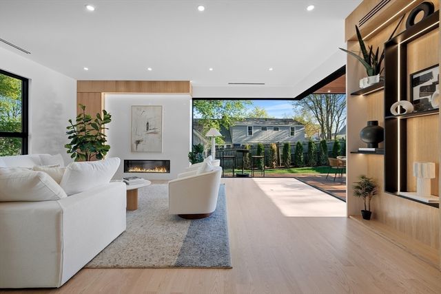 90 Auburndale Ave., Newton, MA 02465