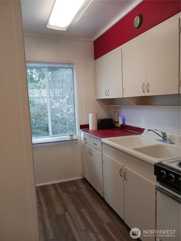 818 W Ocean Avenue, Westport, WA 98595