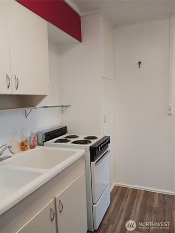 818 W Ocean Avenue, Westport, WA 98595