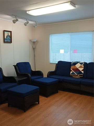 818 W Ocean Avenue, Westport, WA 98595