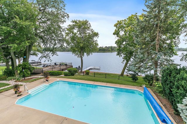 1606 Gregden Shores Drive, Sterling, IL 61081