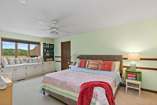 1606 Gregden Shores Drive, Sterling, IL 61081