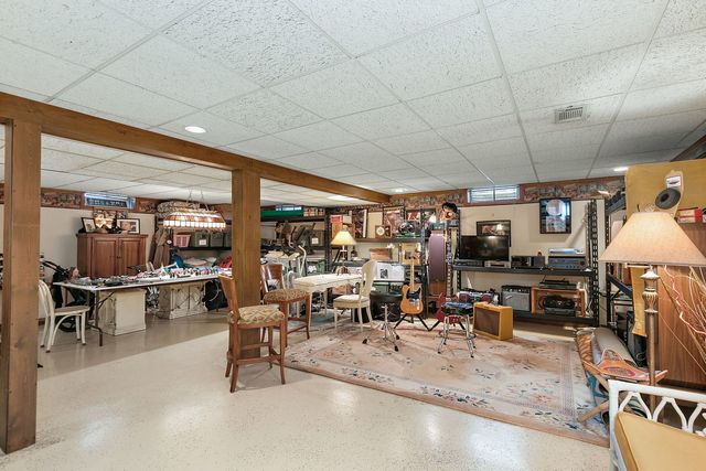 1606 Gregden Shores Drive, Sterling, IL 61081