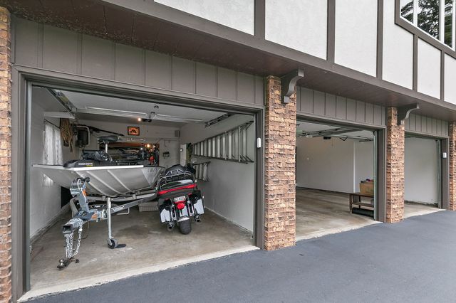 1606 Gregden Shores Drive, Sterling, IL 61081