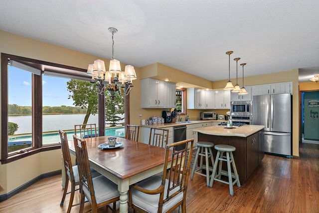 1606 Gregden Shores Drive, Sterling, IL 61081