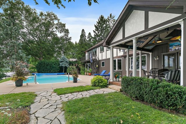 1606 Gregden Shores Drive, Sterling, IL 61081