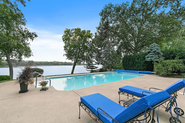 1606 Gregden Shores Drive, Sterling, IL 61081