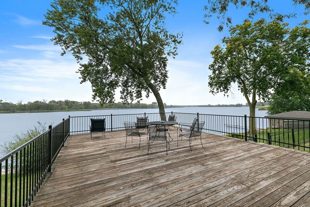 1606 Gregden Shores Drive, Sterling, IL 61081