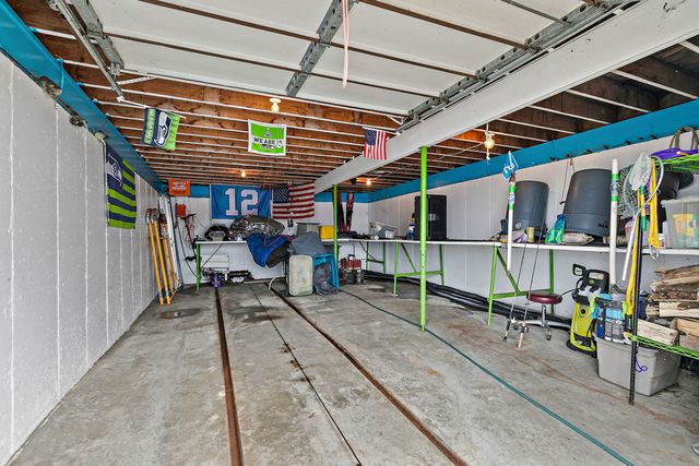 1606 Gregden Shores Drive, Sterling, IL 61081