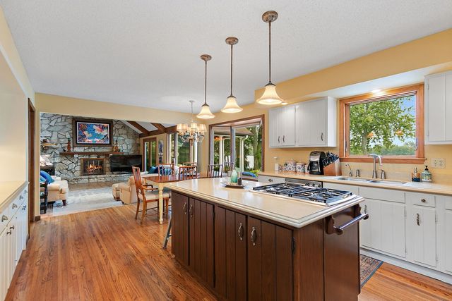 1606 Gregden Shores Drive, Sterling, IL 61081