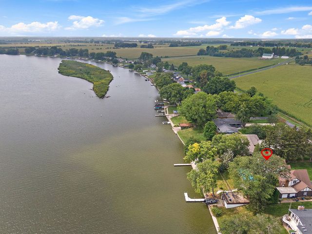 1606 Gregden Shores Drive, Sterling, IL 61081