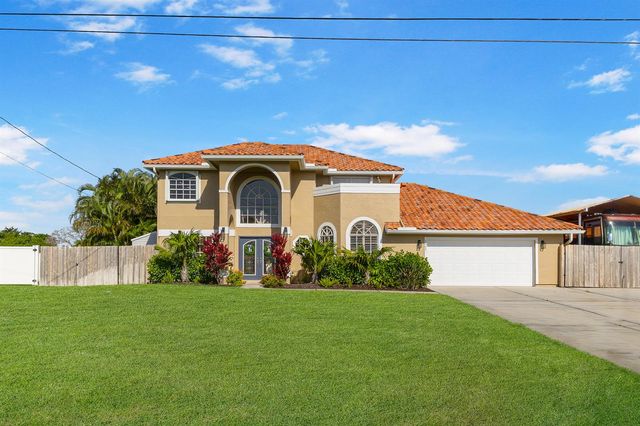 121 NE Naranja Avenue, Port St. Lucie, FL 34983