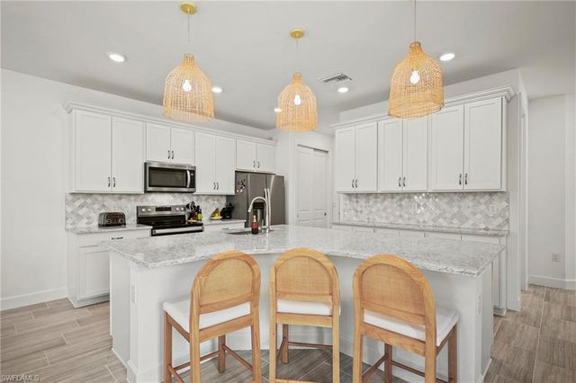 4274 Sonoma Oaks CIR, Naples, FL 34119