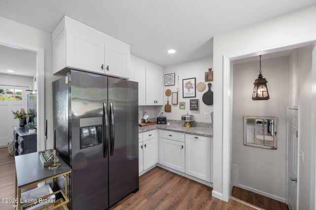 3329 Goldsmith Ln, Louisville, KY 40220