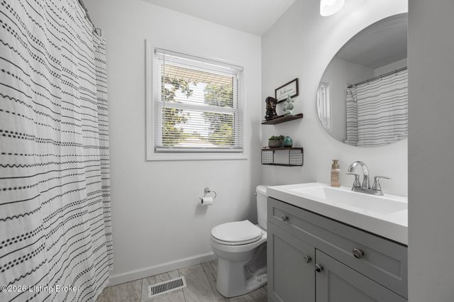 3329 Goldsmith Ln, Louisville, KY 40220