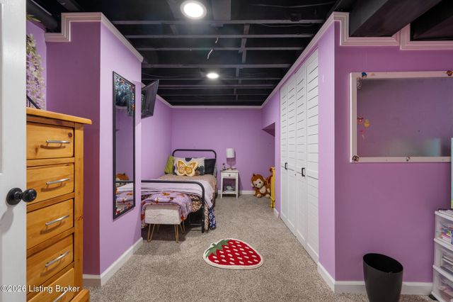 3329 Goldsmith Ln, Louisville, KY 40220