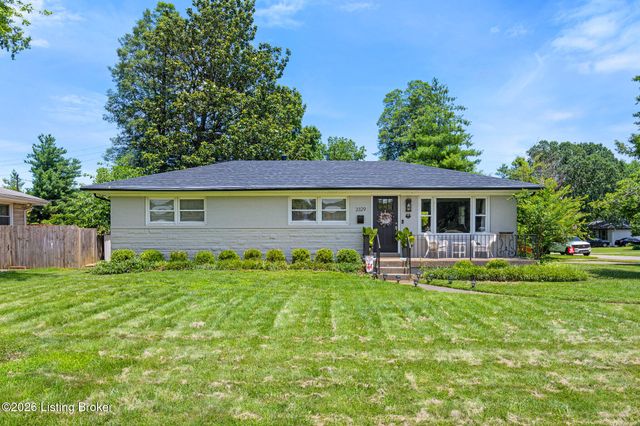 3329 Goldsmith Ln, Louisville, KY 40220