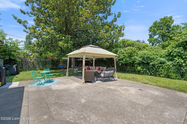 3329 Goldsmith Ln, Louisville, KY 40220
