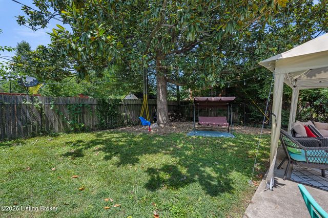 3329 Goldsmith Ln, Louisville, KY 40220