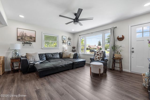 3329 Goldsmith Ln, Louisville, KY 40220