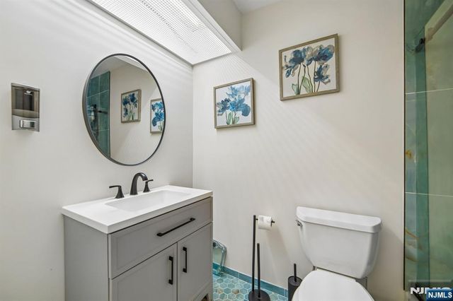 200 Winston L08, Cliffside Park, NJ 07010