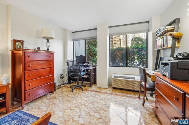 200 Winston L08, Cliffside Park, NJ 07010