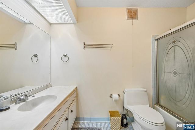 200 Winston L08, Cliffside Park, NJ 07010