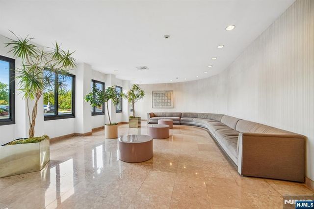 200 Winston L08, Cliffside Park, NJ 07010