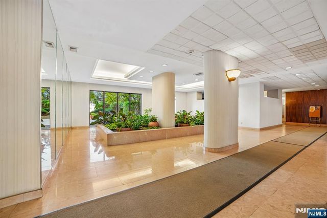 200 Winston L08, Cliffside Park, NJ 07010