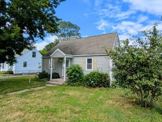 79 Dallas Avenue, Plainville, CT 06062