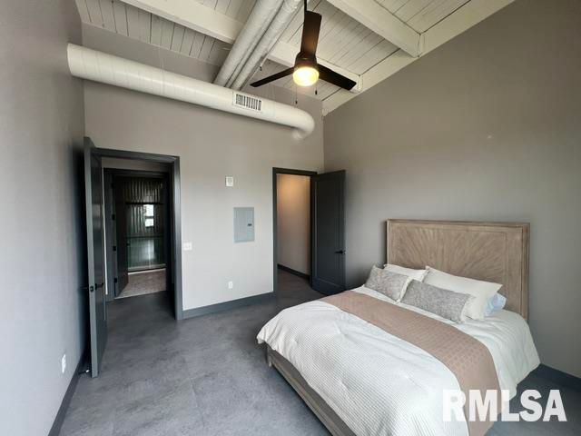 1001 SW Adams St Unit 303, Peoria, IL 61602