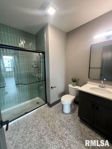 1001 SW Adams St Unit 303, Peoria, IL 61602