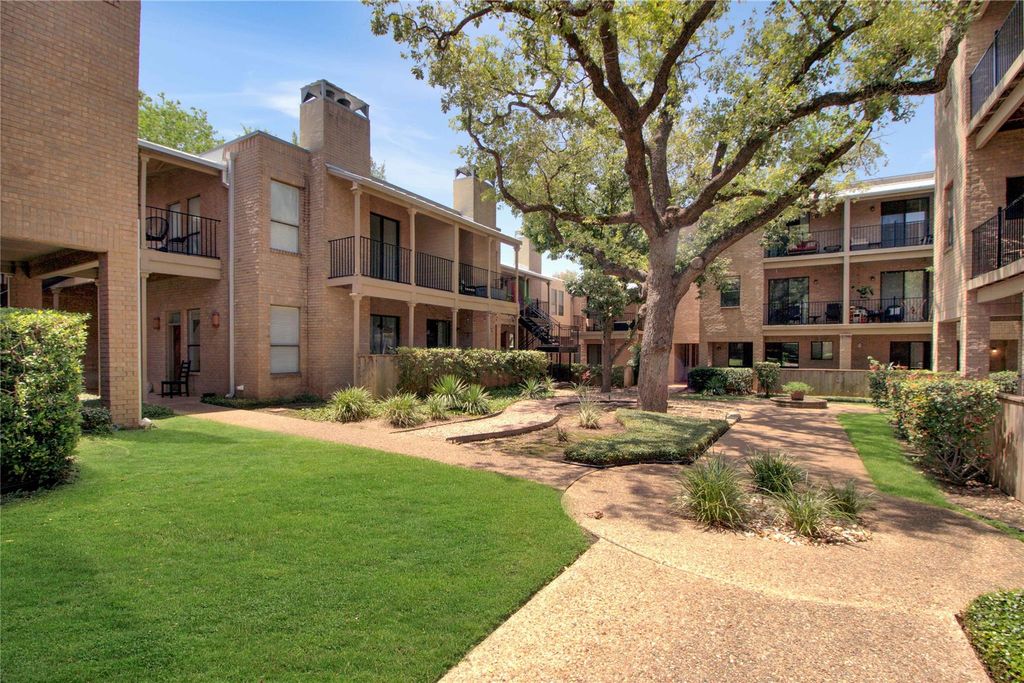 611 E 45th ST 8, Austin, TX 78751