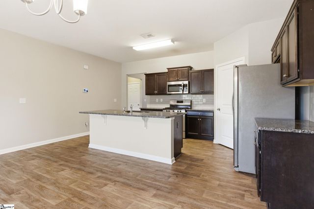 516 Craftsman Lane, Boiling Springs, SC 29316