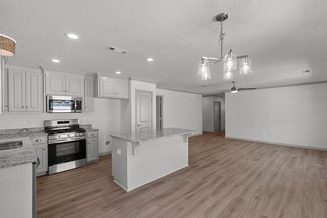 115 Thistlewood Drive, Dothan, AL 36301