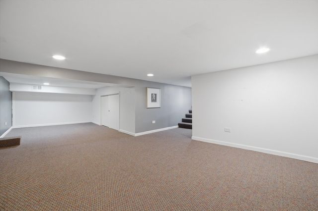 9138 Four Winds Way, Skokie, IL 60076
