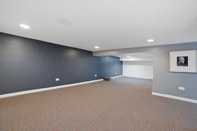 9138 Four Winds Way, Skokie, IL 60076