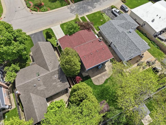 9138 Four Winds Way, Skokie, IL 60076