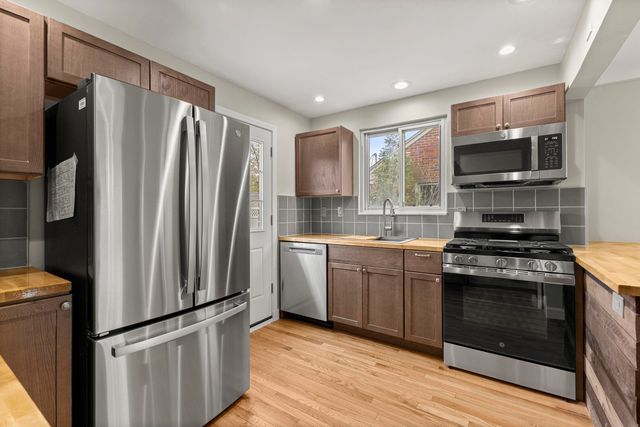 23045 Murray Street, Dearborn, MI 48128