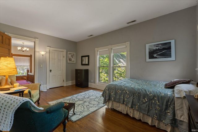 414 S 6th Street, Goshen, IN 46526