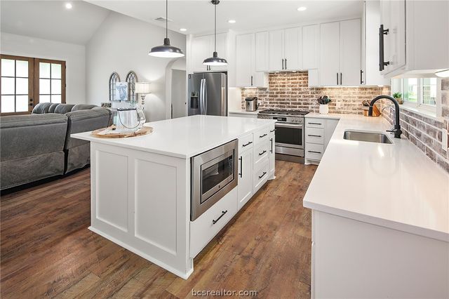 4902 County Road 128, Iola, TX 77861