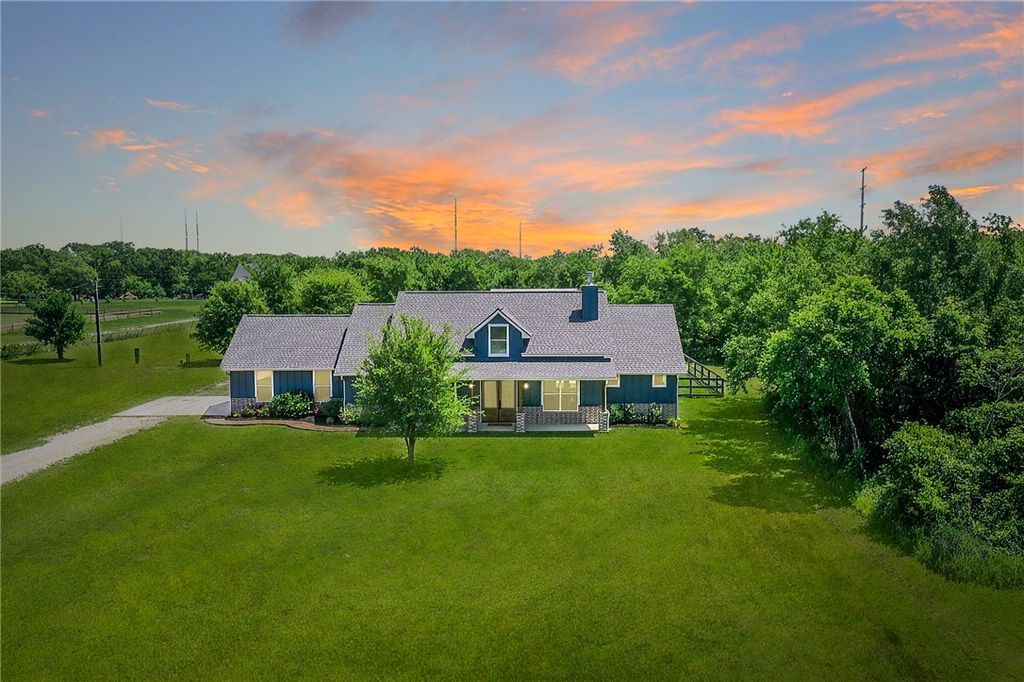 4902 County Road 128, Iola, TX 77861