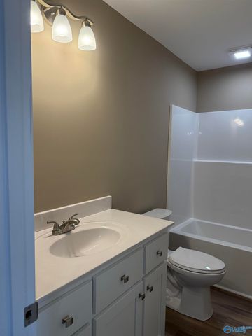 12592 Sommers Road, Athens, AL 35611