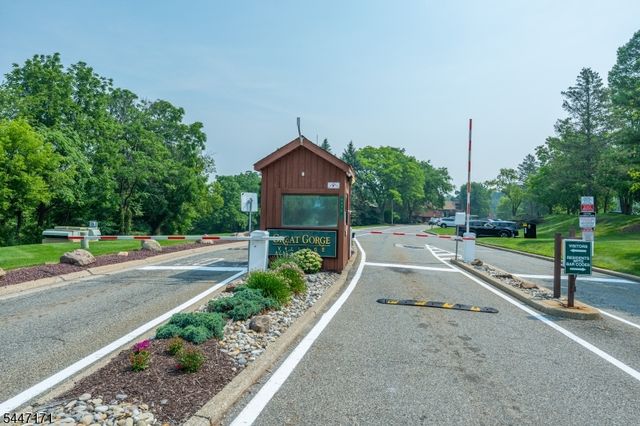 7 Sugar Loaf Ct 2, Vernon Twp., NJ 07462