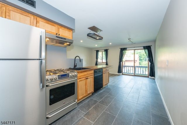 7 Sugar Loaf Ct 2, Vernon Twp., NJ 07462