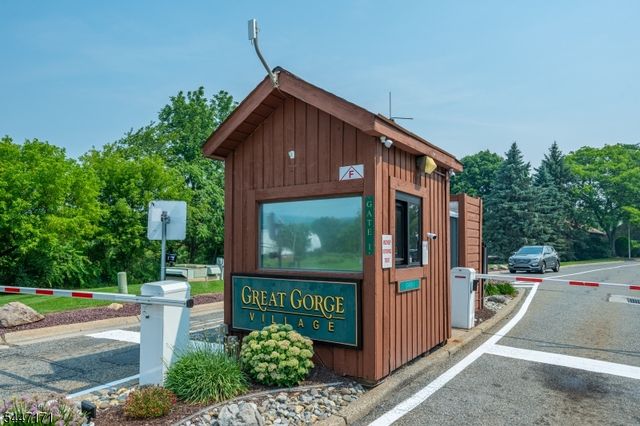 7 Sugar Loaf Ct 2, Vernon Twp., NJ 07462