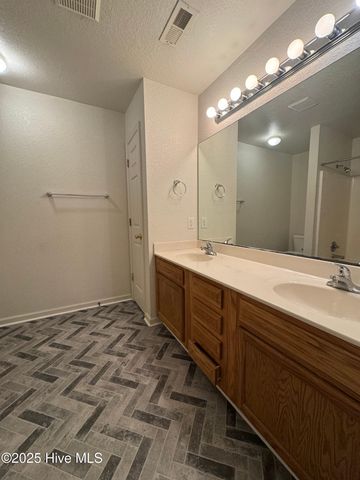 60 Rainbow Drive 9, Jacksonville, NC 28546